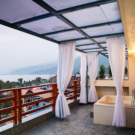 Hotel Pokhara Alpine And Springs Exterior foto