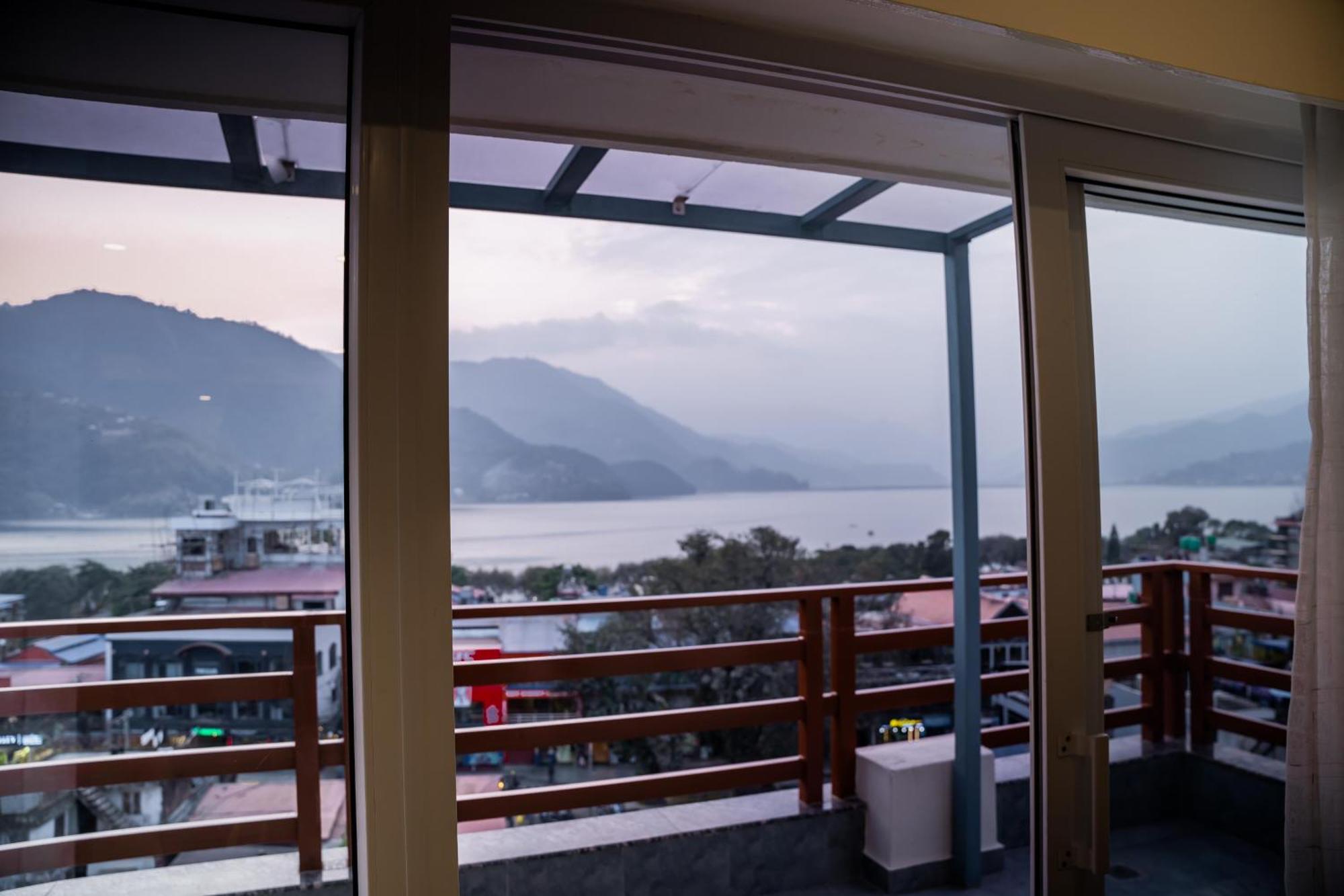 Hotel Pokhara Alpine And Springs Exterior foto