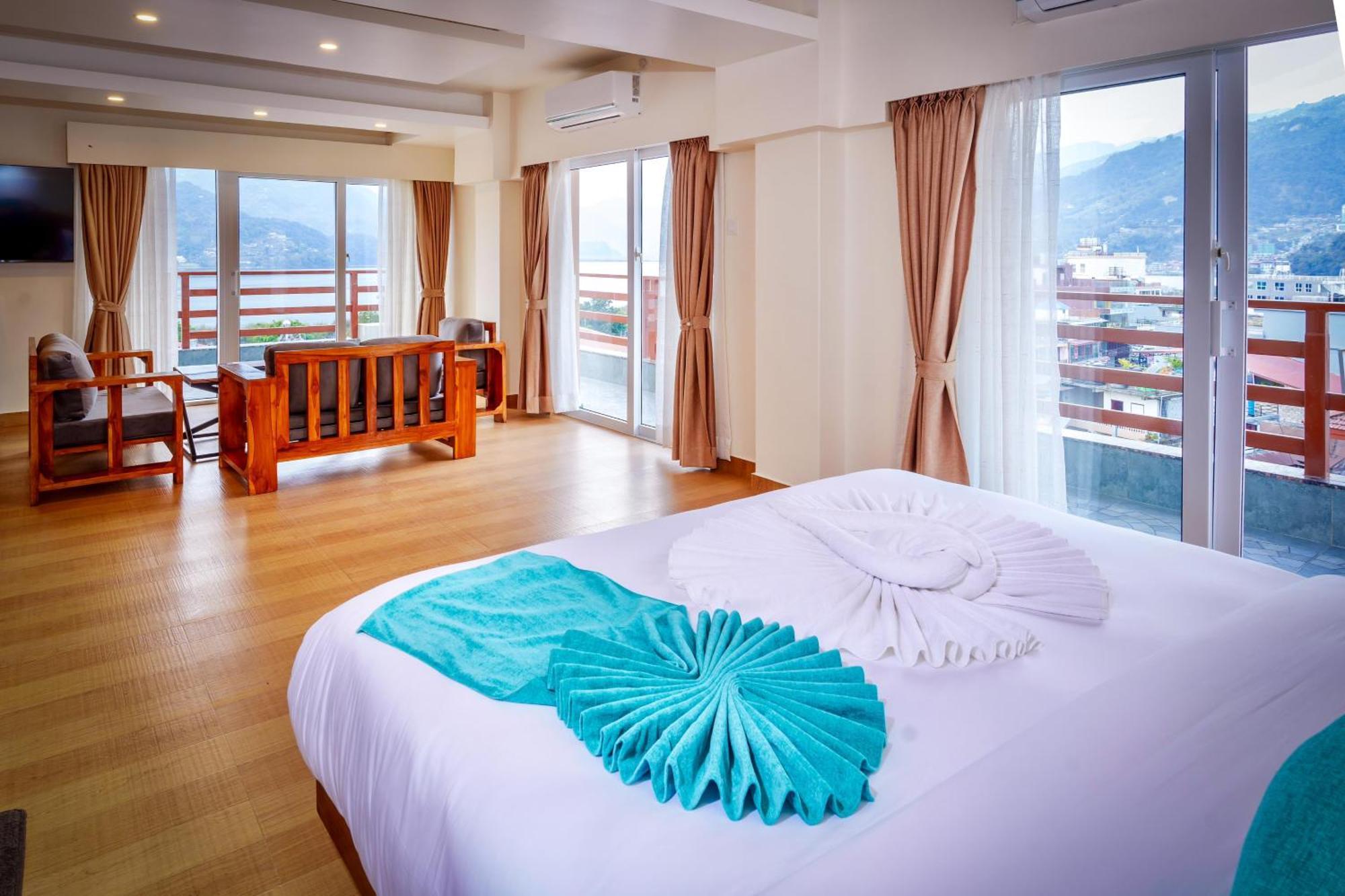 Hotel Pokhara Alpine And Springs Exterior foto