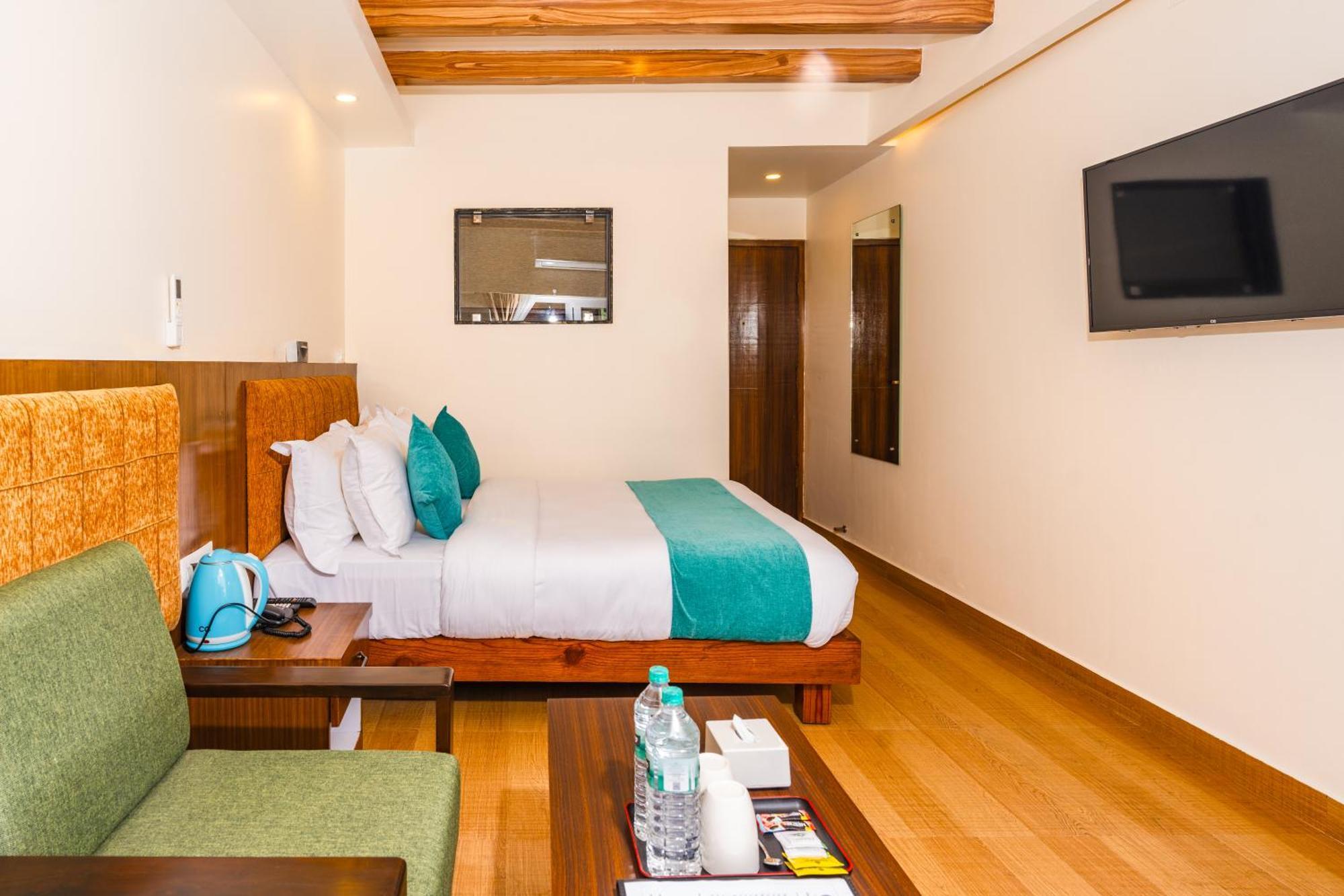 Hotel Pokhara Alpine And Springs Exterior foto