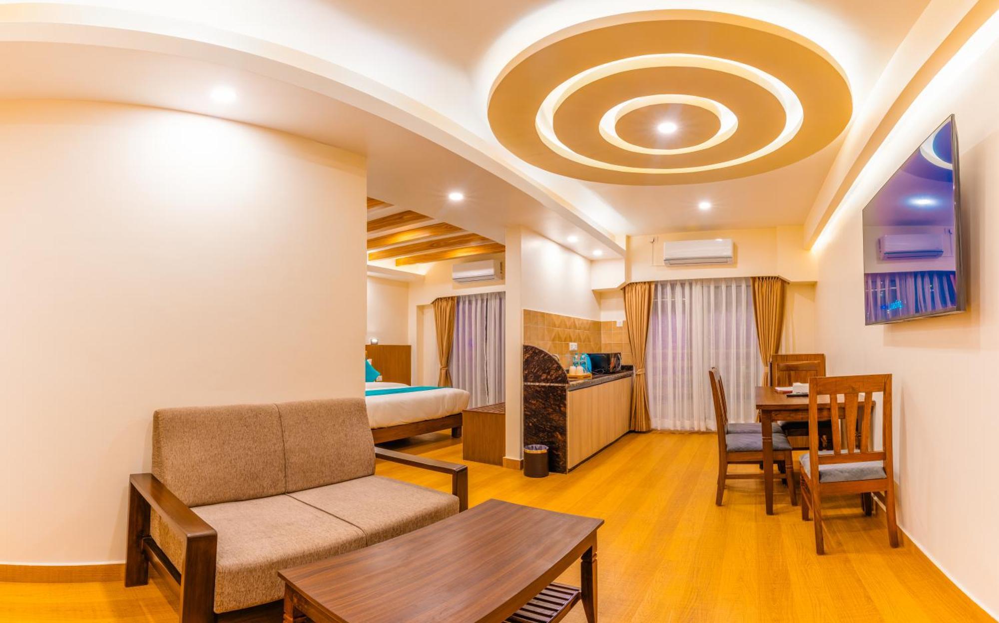 Hotel Pokhara Alpine And Springs Exterior foto