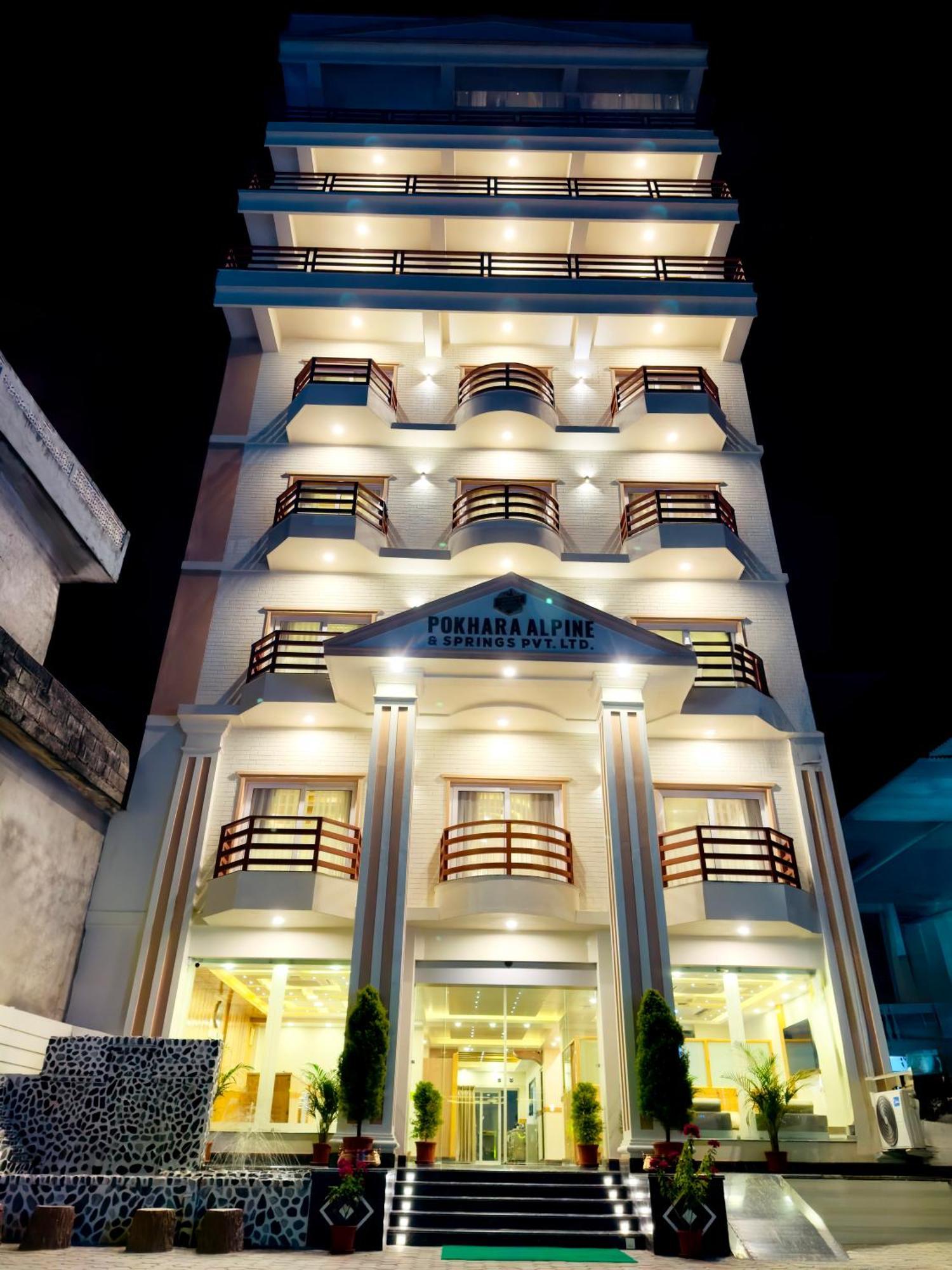 Hotel Pokhara Alpine And Springs Exterior foto